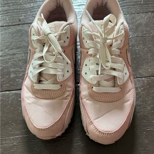 Women’s Nike Air Max 90 - Pink